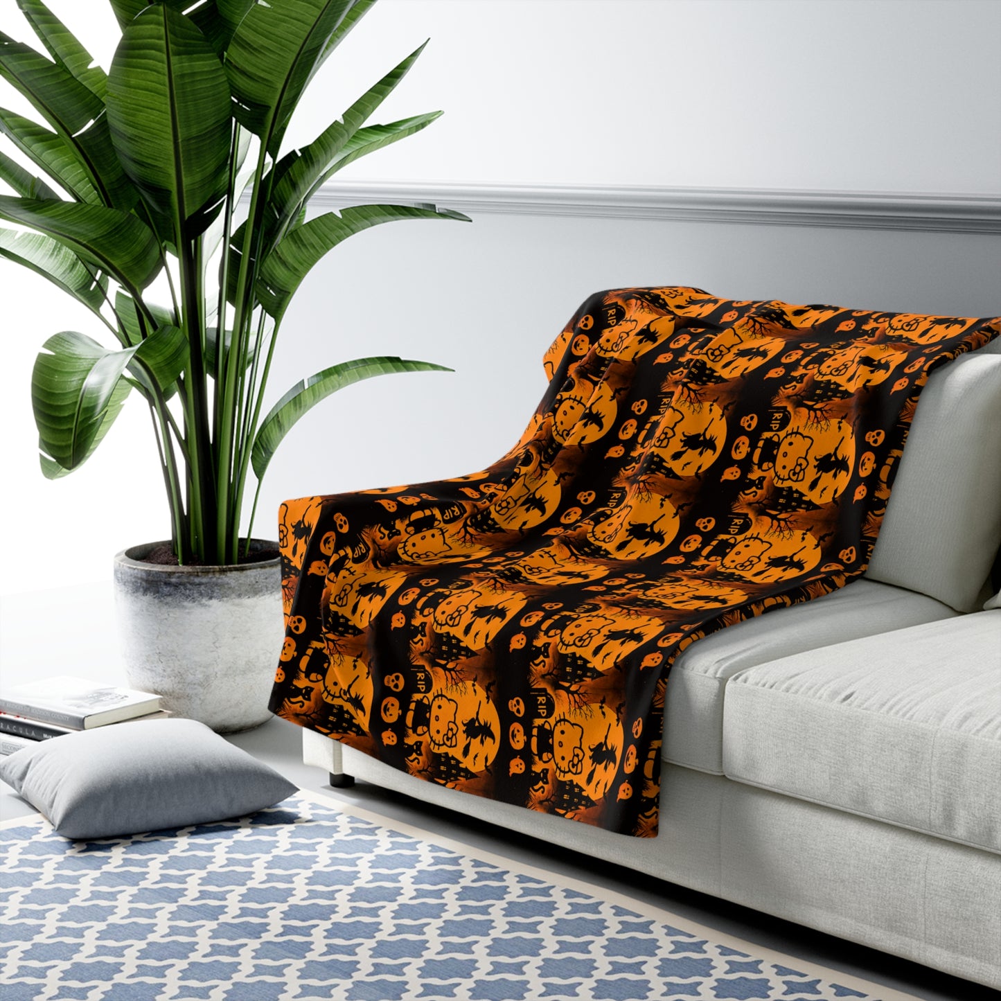 Sherpa Blanket - Hello Kitty Orange Black Halloween Decor sanrio