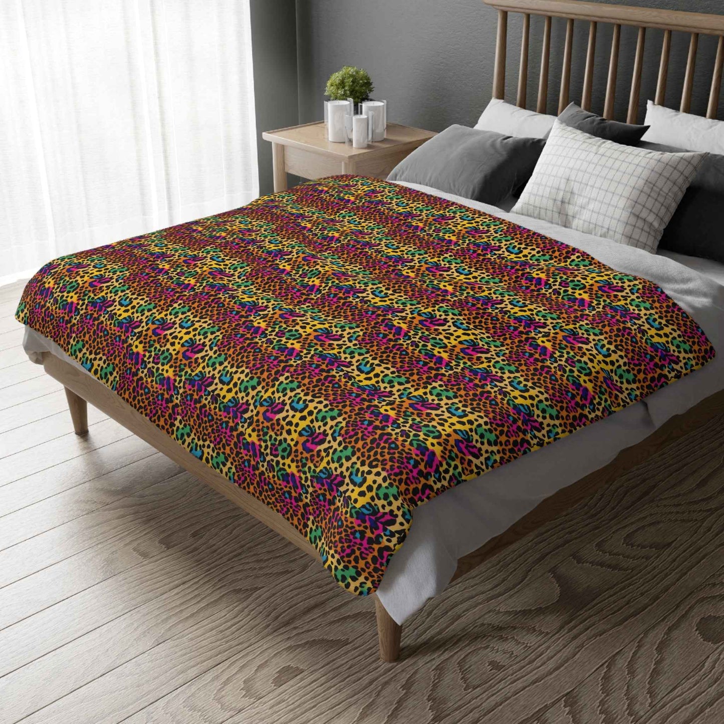 Vibrant laopard Print Velveteen Blanket – Cozy Two-Sided Microfiber Throw - Hello Kittyy Blanket Store
