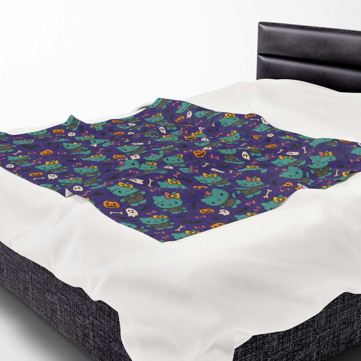 Halloween Cat Velveteen Plush Blanket purple