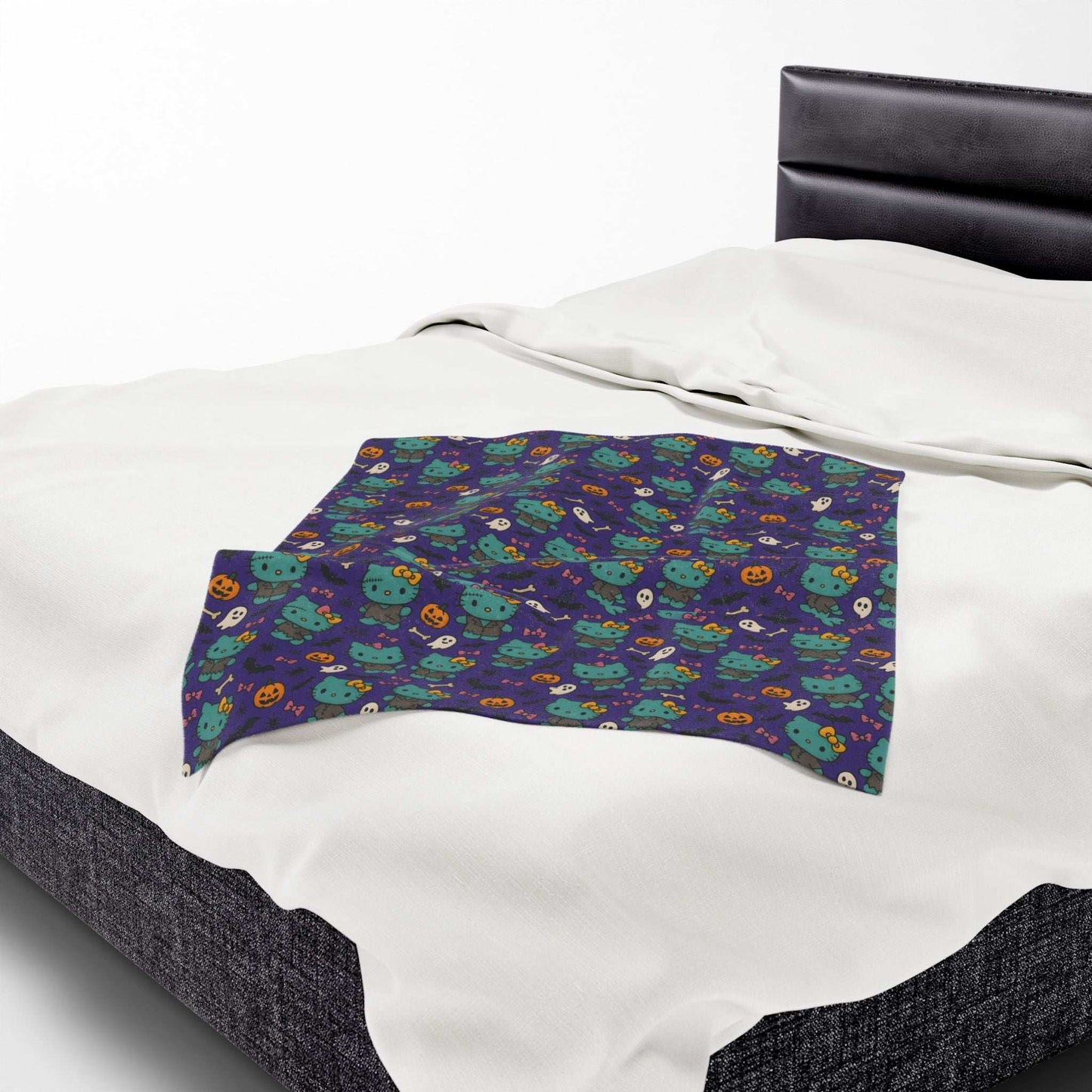 Halloween Cat Velveteen Plush Blanket purple