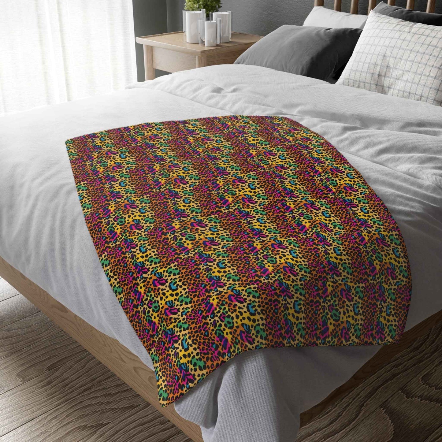 Vibrant laopard Print Velveteen Blanket – Cozy Two-Sided Microfiber Throw - Hello Kittyy Blanket Store